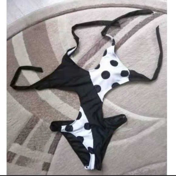 ❣️LAST 1❣️Chic & Sexy Black and White Polka Dot Monokini NWT - Picture 6 of 8